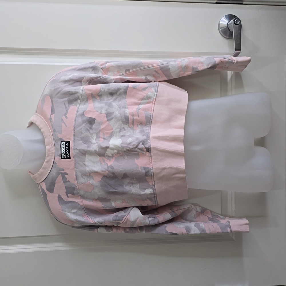 Adidas Vocal Pink Camo Cropped Crewneck Sweatshirt Size‎ Small